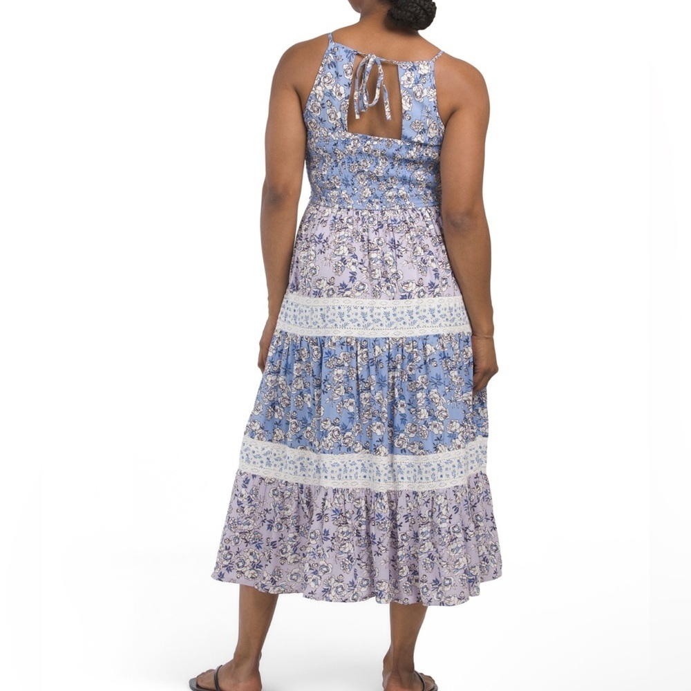 Floral Dress with Lace Detail - Picture 3 of 8